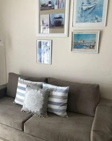 Caiti's Place Apartamento *