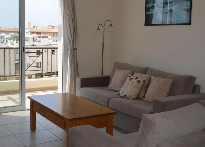 Caiti's Place شقة بافوس